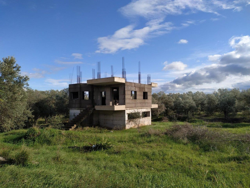 Semi-finished detached house, Stylida