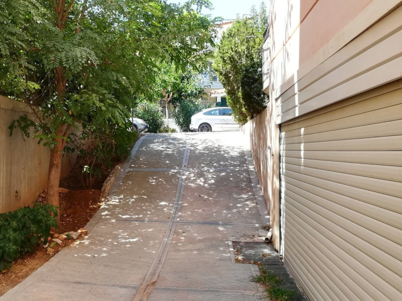 Parking space, Nea Makri