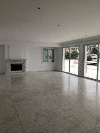 Διαμέρισμα με θέα, Βουλιαγμένη