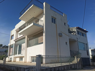 Κατάστημα, Ακράτα