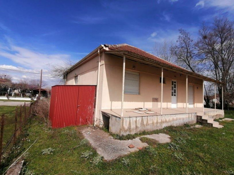 Detached house with warehouse, Makrichori