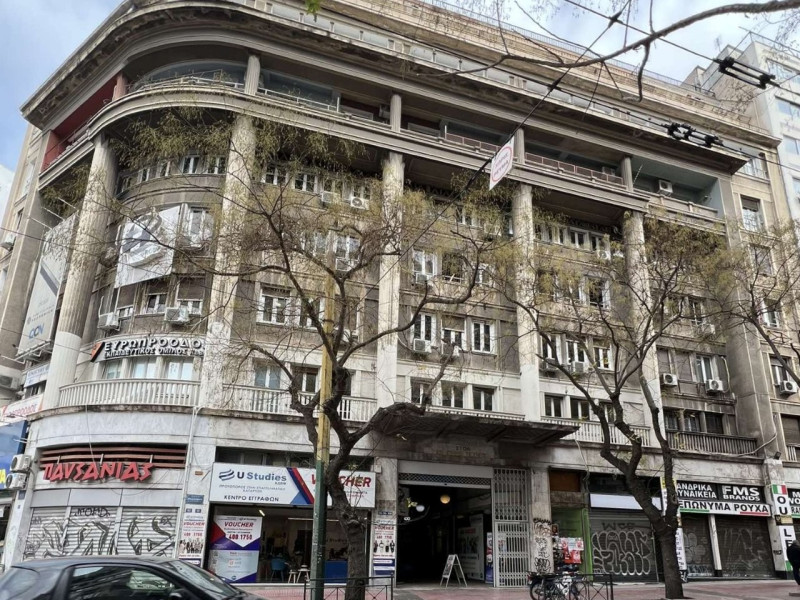 Retail store, Kaniggos square