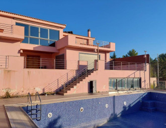 Μονοκατοικία, Κρώπια