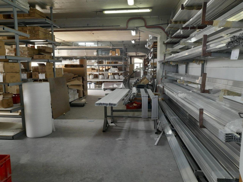 Industrial building, Metamorfosi