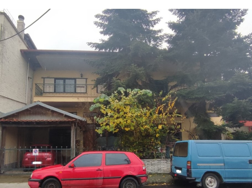 Leased detached house, Makrigialos