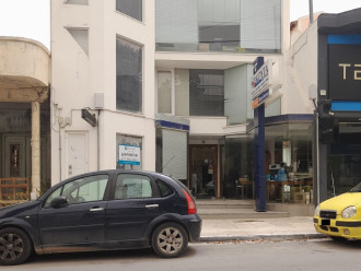 Εμπορικό κτήριο, Κορωπί