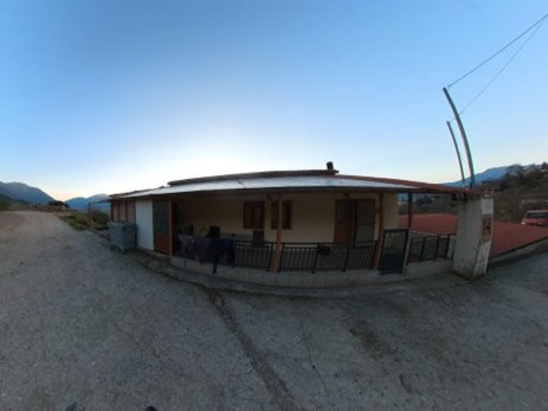 Leased Mixed-Use Building, Sikyonia