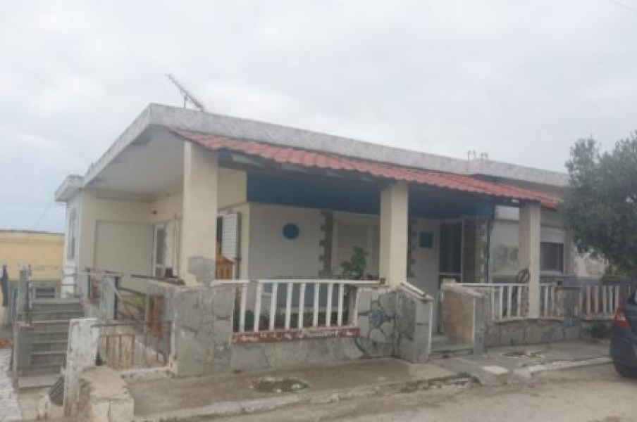Detached house, Ophrinio